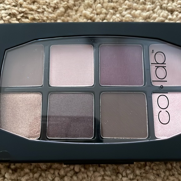 Col lab eyeshadow palette - Picture 3 of 3